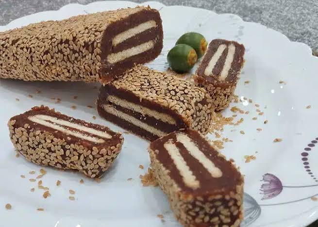 خمیر خرما ستاره جنوب مناسب تولید شیرینی و فرآورده های خرمایی
