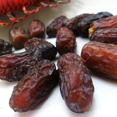 خرید جدیدترین انواع خرمای پیارم بم