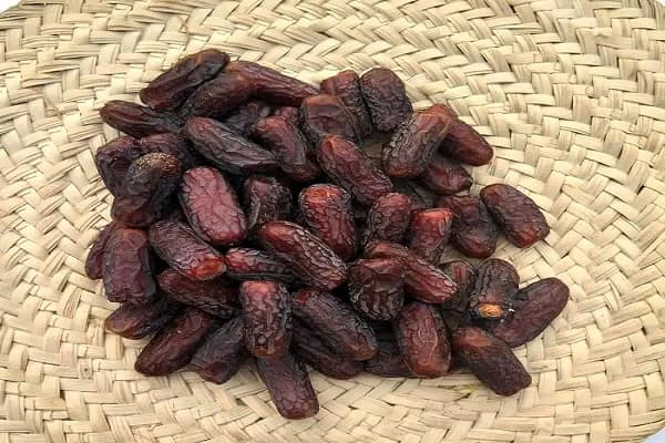 خرید و فروش خرمای پیارم تازه با شرایط فوق العاده 2