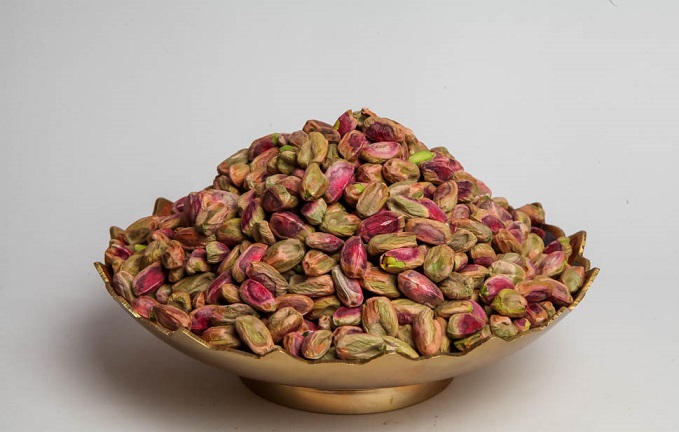 مغز پسته درجه یک طبیعی با طعم عالی و تازه 6