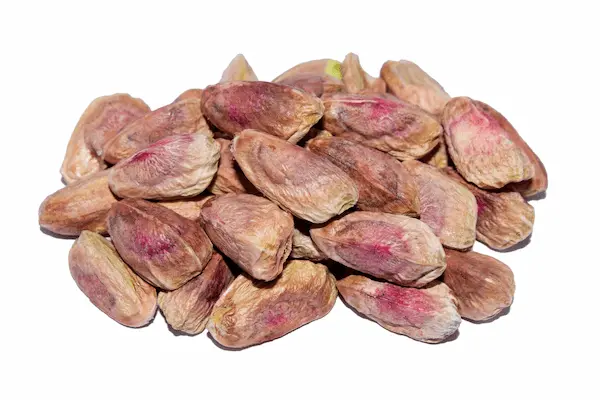 خرید مغز پسته بادامی + قیمت فروش استثنایی 4