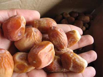 خرید خرما زاهدی خشک + قیمت فروش استثنایی 5