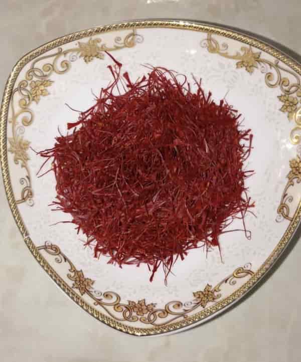 زعفران صادقی نیشابور انتخاب اصیل برای غذا های ایرانی 4