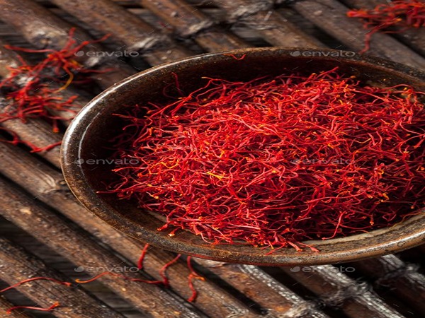 زعفران طبیعی انتخابی برای آشپزی حرفه‌ ای 5