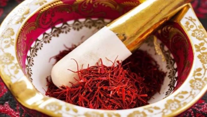 قیمت خرید زعفران نیم گرمی با فروش ویژه 3