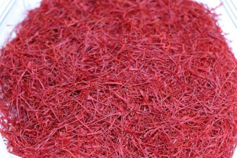 قیمت خرید زعفران نیم گرمی با فروش ویژه 5