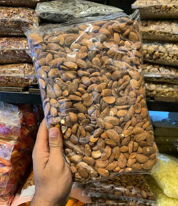 خرید و قیمت مغز بادام نمکی + فروش عمده 6