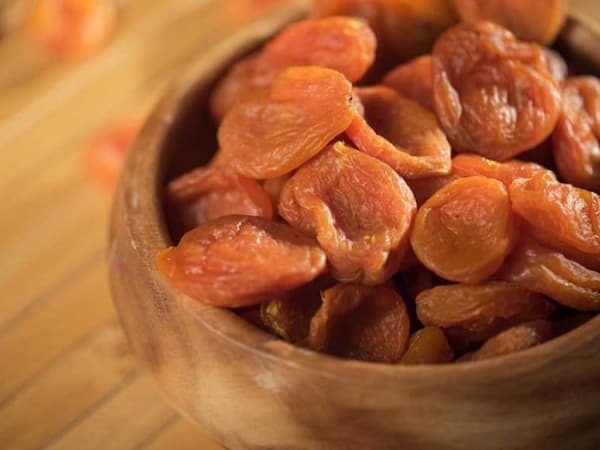 قیمت خرید میوه خشک شلیل با فروش عمده