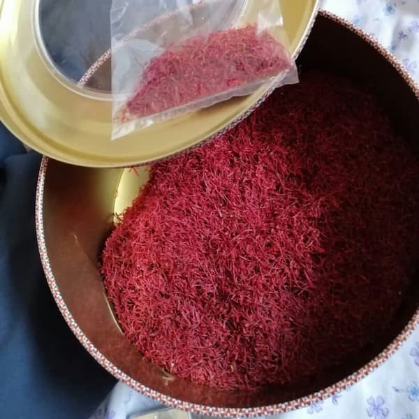 فروش زعفران نگین صادراتی اتویی + قیمت خرید به صرفه 4