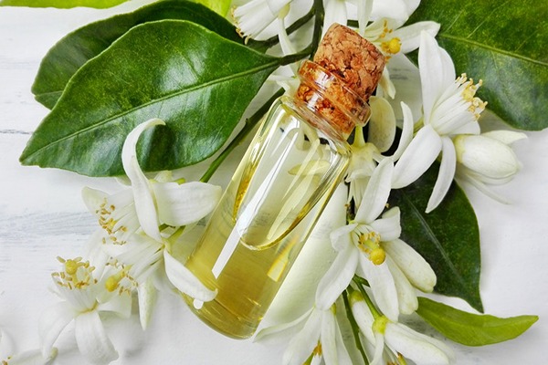 قیمت خرید عرق بهارنارنج + فروش ویژه 3
