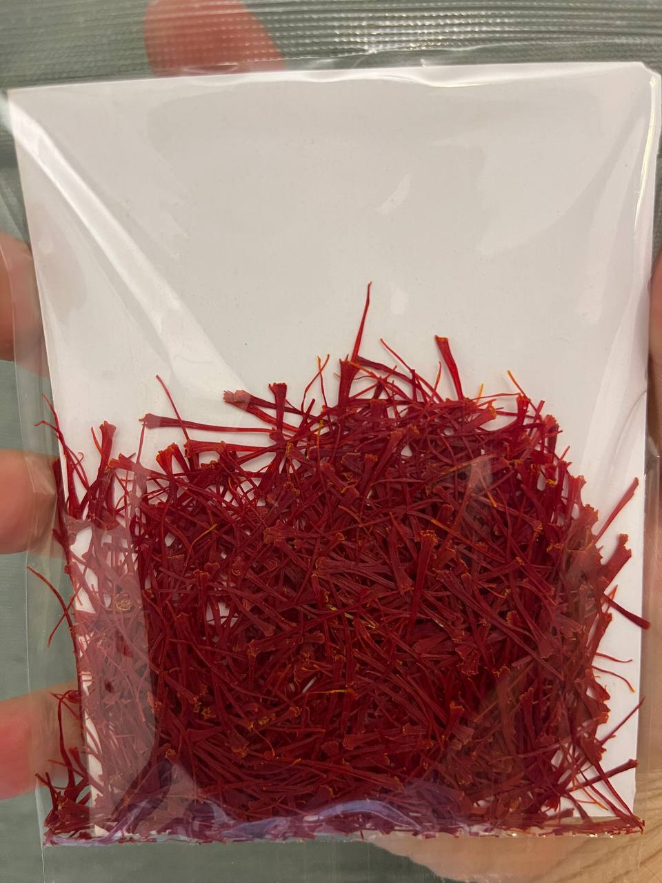زعفران دختر پیچ اصل خوش‌ عطر و سنتی 4