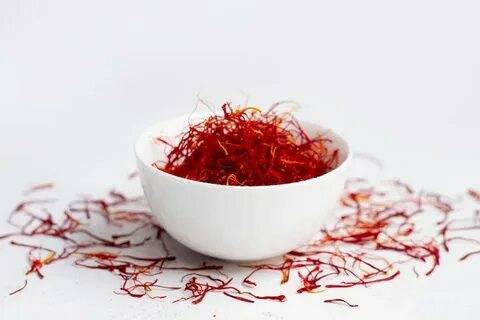 زعفران قائنات اصل با بالاترین میزان کروسین و رنگ طبیعی 3