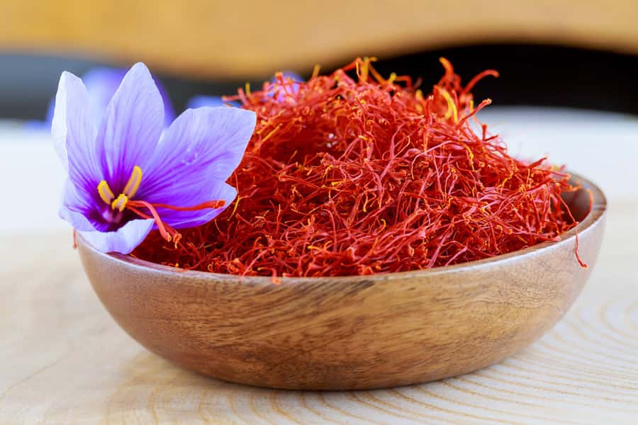 زعفران سوپر نگین اوج رنگ دهی