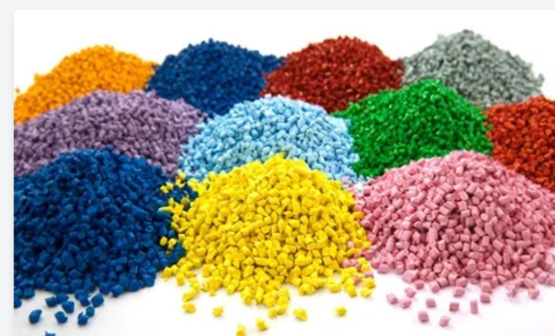 خرید بهترین گرانول PVC مات برای کابین خودرو + قیمت ویژه 4
