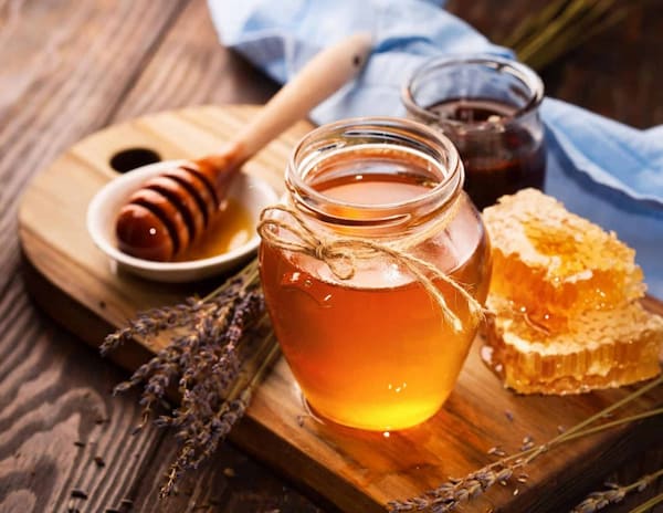 عسل جنگلی طبیعی خالص مناسب صبحانه و میان وعده ها