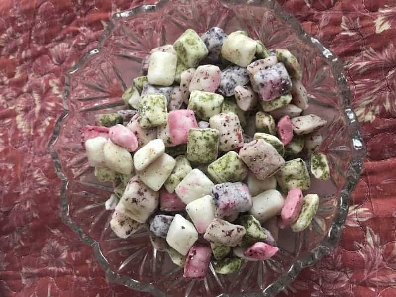 شکر پنیر پسته ای مخصوص سوغات بجنورد 3