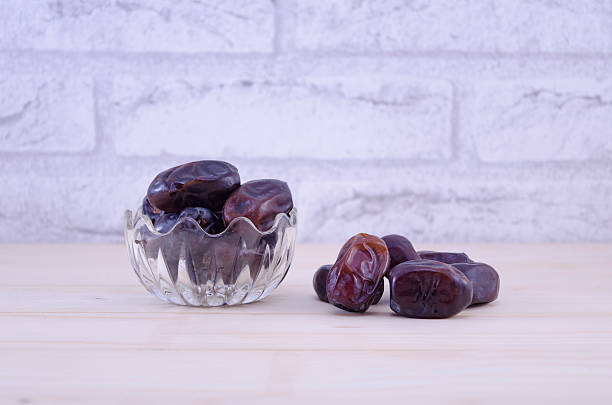 مجموعه رخشان عرضه دهنده خرما مضافتی با بهترین شرایط 2