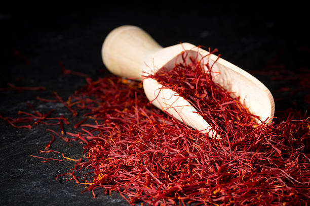 زعفران درجه ممتاز مناسب هدیه و سوغات 4