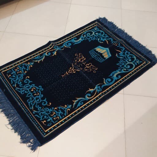سجاده مخمل سرمه ای با تراکم بالا 3
