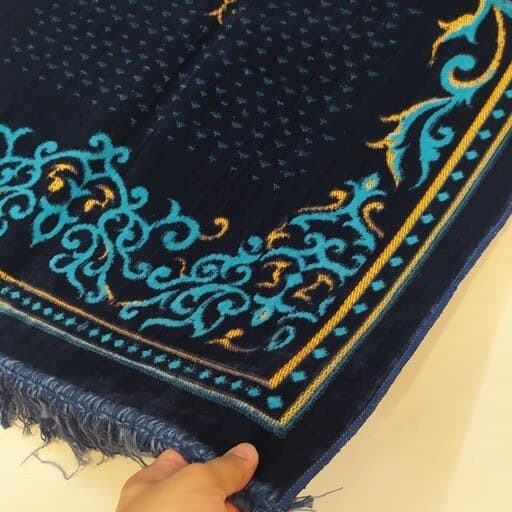 سجاده مخمل سرمه ای با تراکم بالا 2