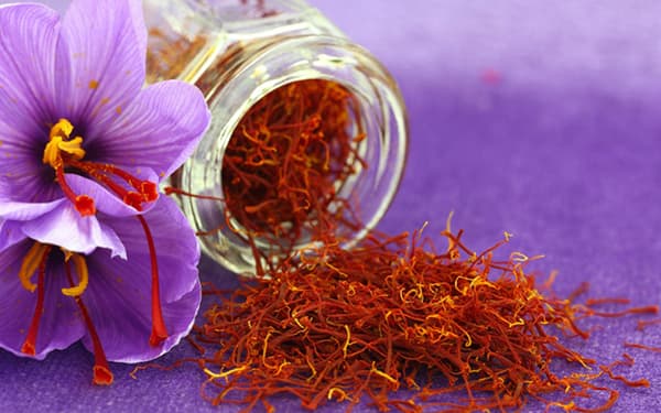 زعفران سرگل پر رنگ عطر قوی و اصیل 4