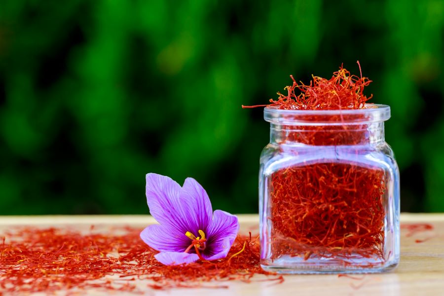 زعفران لوکس مخصوص سفره‌ های خاص