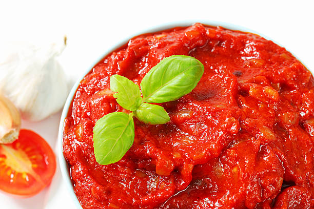رب گوجه‌ قوطی در بسته بندی های ۲۰۰ گرم تا ۸۰۰ گرم استاندارد 5