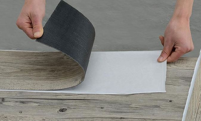 کفپوش پی وی سی چسبی با نصب آسان و سریع 2