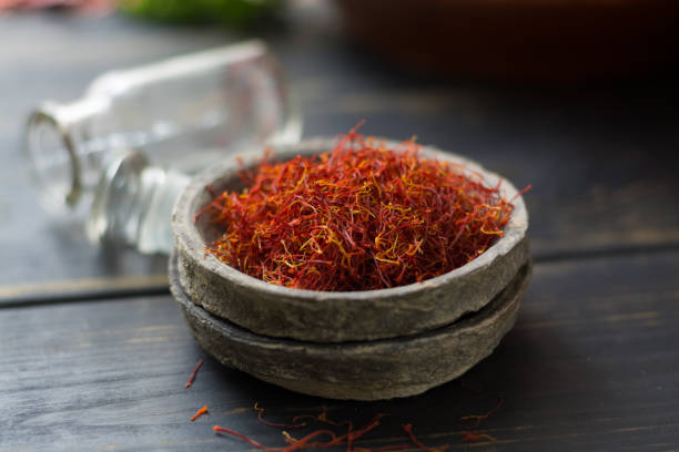 زعفران خراسان رضوی با عطر اصیل و رنگی ماندگار 3