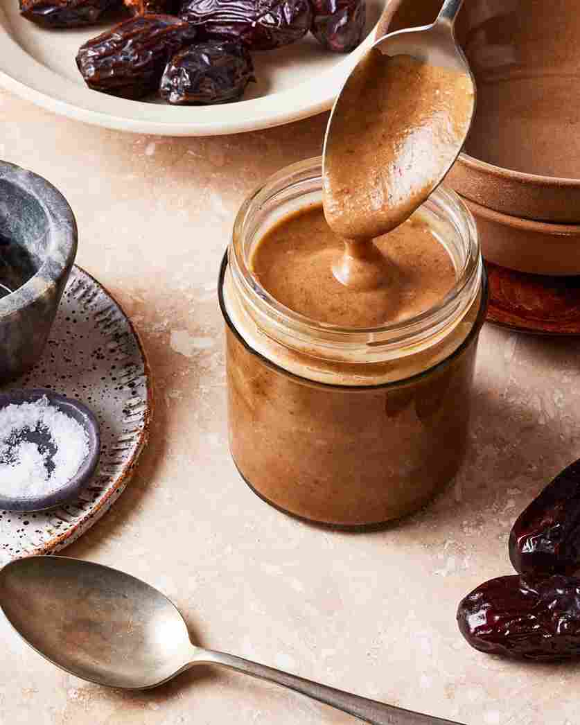 خمیر خرما اهواز با طعم اصیل خرما های جنوب 2