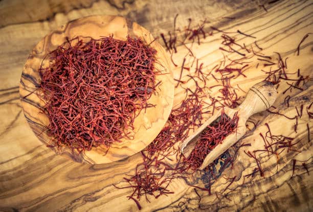 زعفران رویال سرخ مناسب هدیه و مصرف حرفه‌ ای 3