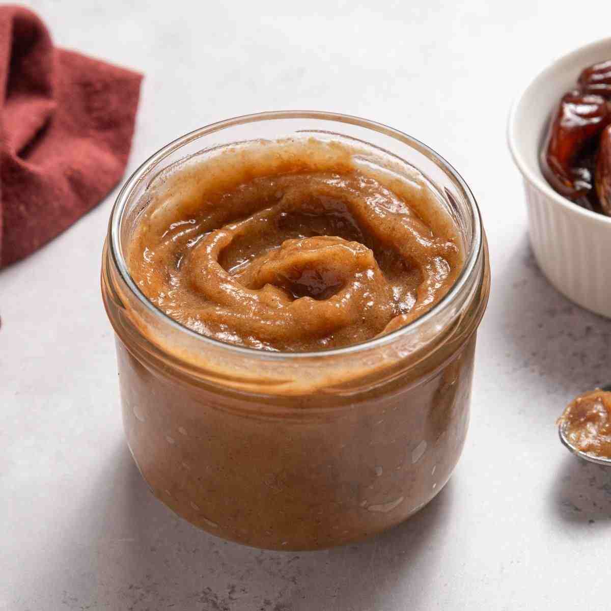 خمیر خرما بوشهر با طعم اصیل و کاربرد گسترده 3
