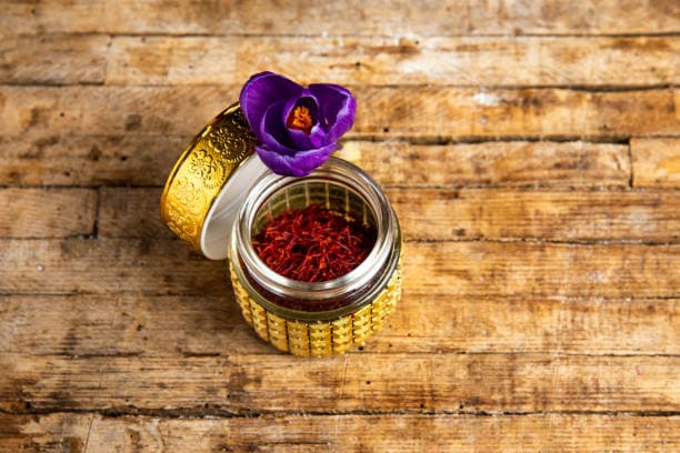 زعفران یک گرمی با بسته بندی کوچک و کاربردی