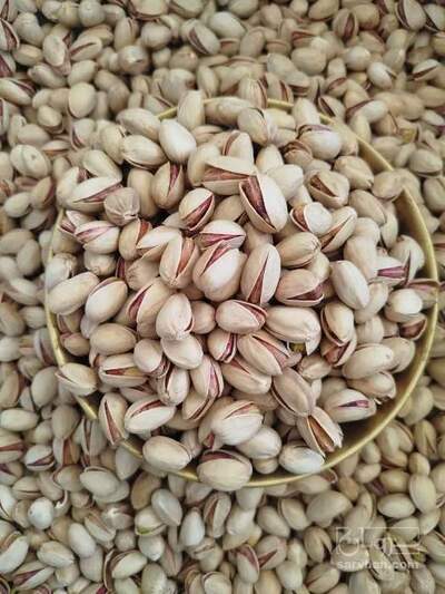 پسته احمد آقایی صادراتی + ترکیبی از کیفیت و ظاهر چشمگیر + قیمت و خرید عمده