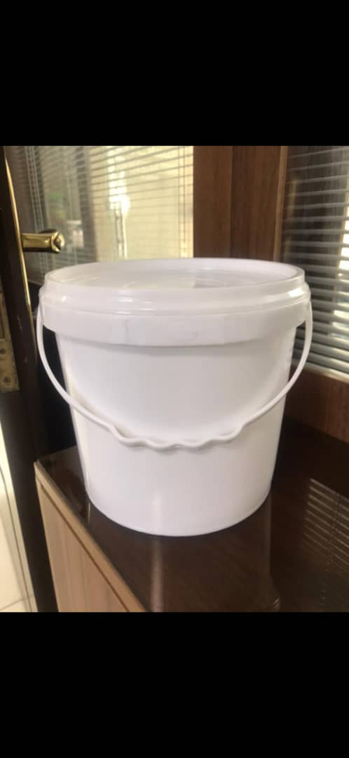 خرید سطل گرد پلاستیکی ۱۴ لیتری لبه دار با تخفیف 5