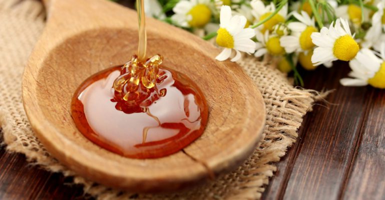 خرید عمده اینترنتی عسل بابونه + قیمت مناسب