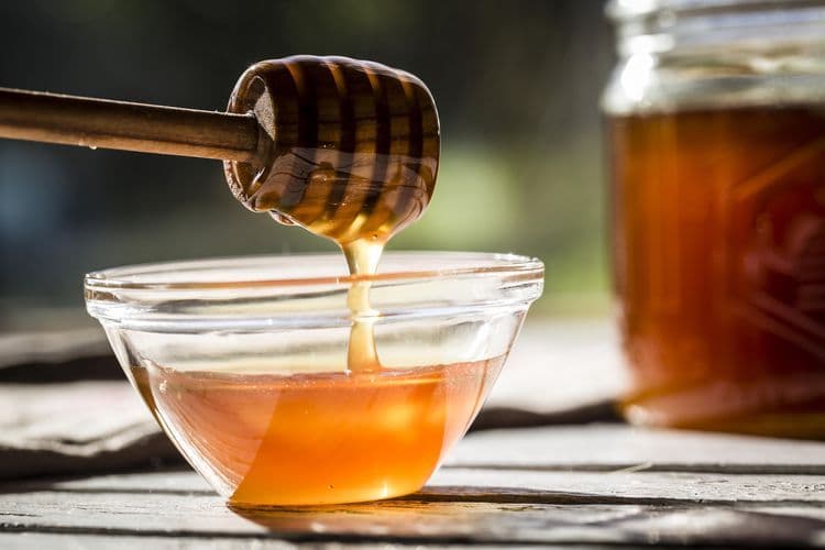 خرید عمده اینترنتی عسل بابونه + قیمت مناسب 4