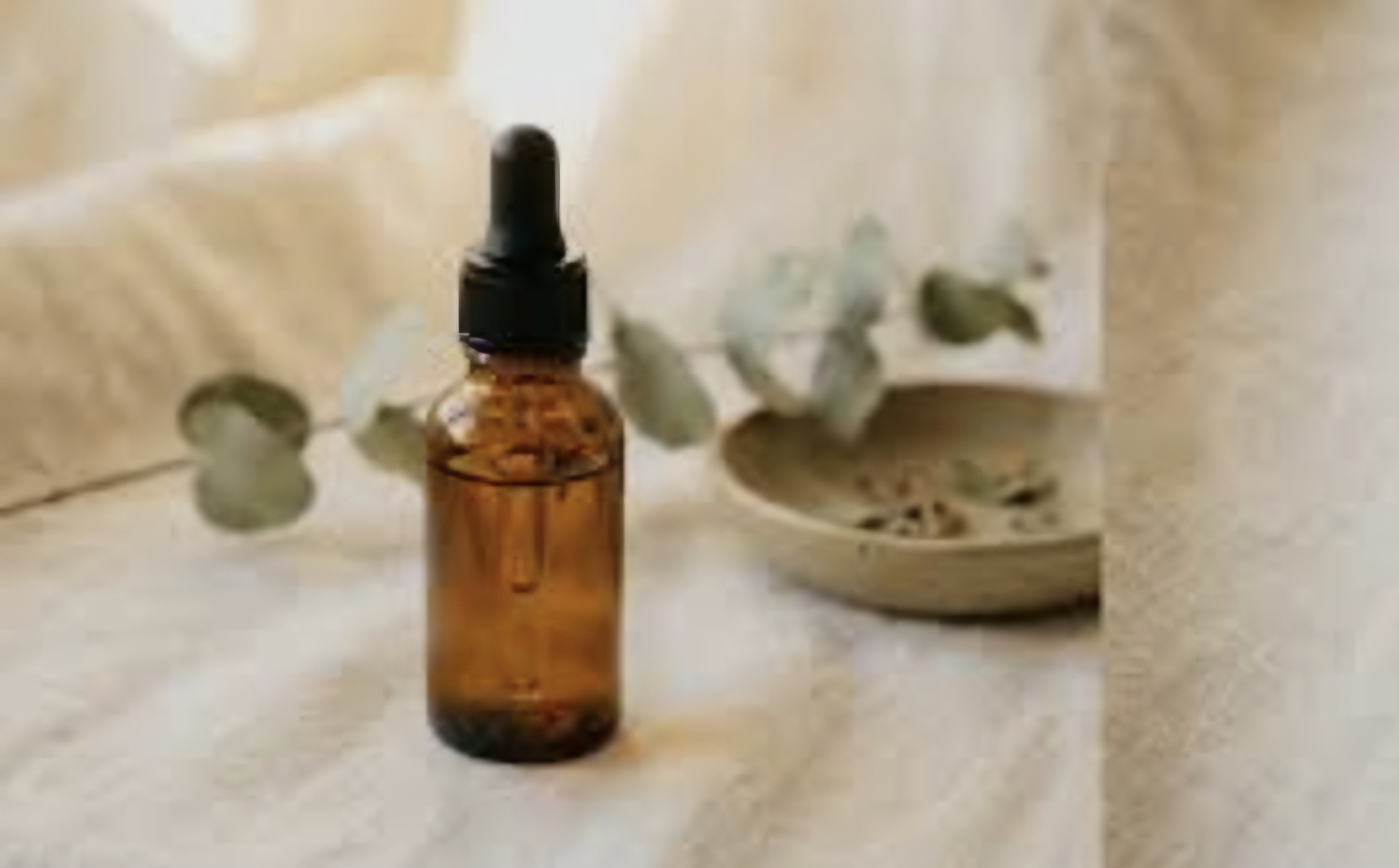 بطری قطره چکان شیشه ای قهوه‌ای دارویی روغن آرادمِد
