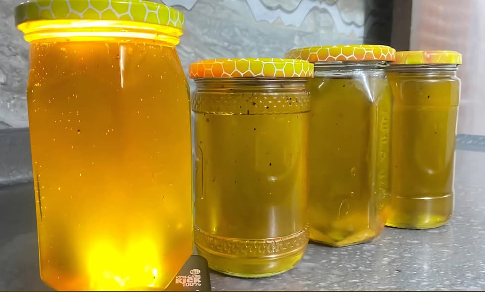 خرید و فروش اقتصادی عسل نیمه تغذیه ای 4