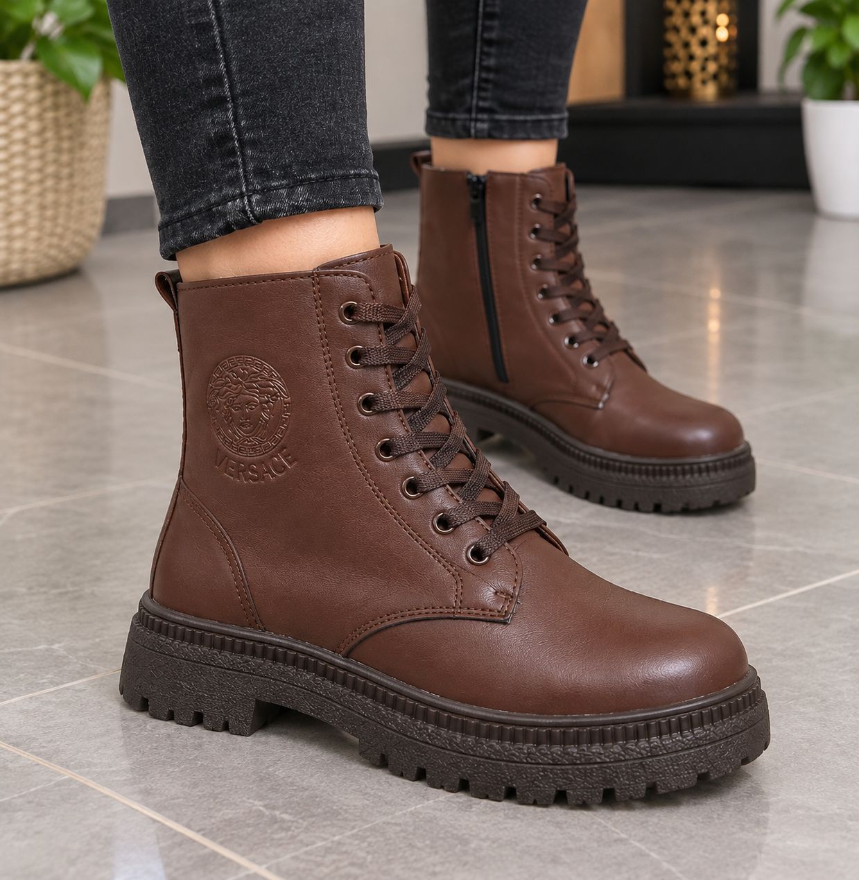 فروش عمده نیم بوت ورساچ زنانه 3