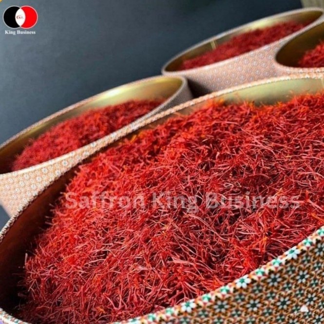 زعفران نگین طبیعی کیفیت ممتاز جلوه‌ای لوکس و ارزش تجاری بالا 2